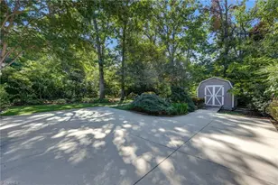 1413 Seminole Dr, Greensboro, NC 27408 - Photo 22