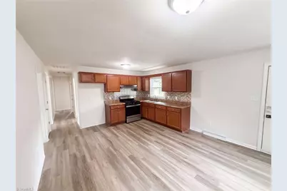 1502 Meadowview Road, Greensboro, NC 27403 - Photo 2