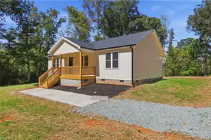 542 Asbury Rd, Seagrove, NC 27341 - Photo 4