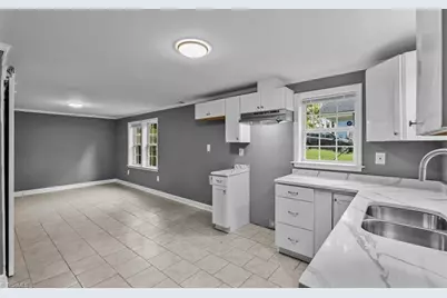 435 W Sharpe Street, Statesville, NC 28677 - Photo 30