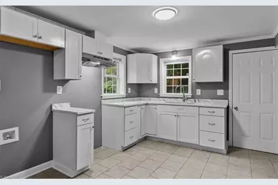 435 W Sharpe Street, Statesville, NC 28677 - Photo 28