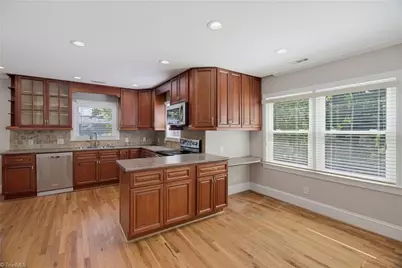 525 Farriss Avenue E, High Point, NC 27262 - Photo 12