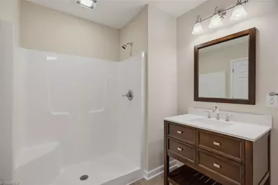 525 Farriss Avenue E, High Point, NC 27262 - Photo 22