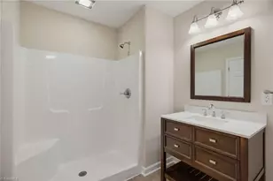 525 Farriss Ave E, High Point, NC 27262 - Photo 22