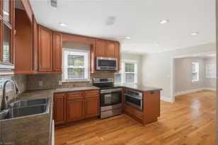 525 Farriss Ave E, High Point, NC 27262 - Photo 14