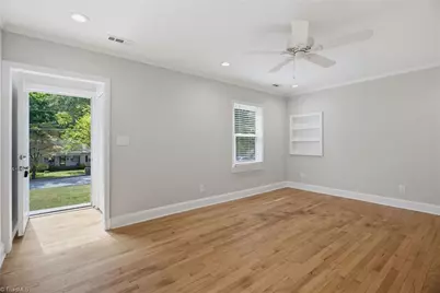 525 Farriss Avenue E, High Point, NC 27262 - Photo 8