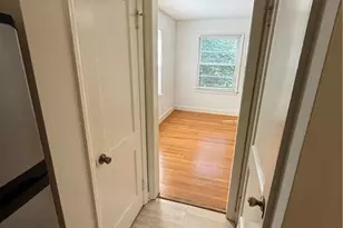 2403 Lyndhurst Ave, Winston-Salem, NC 27103 - Photo 4