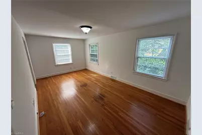 2403 Lyndhurst Avenue, Winston-Salem, NC 27103 - Photo 6