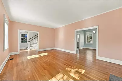 1525 Cloverdale Avenue, Winston-Salem, NC 27104 - Photo 8