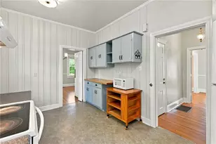 1525 Cloverdale Ave, Winston-Salem, NC 27104 - Photo 16