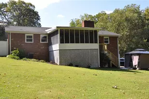 6045 Woodcove Dr, Winston-Salem, NC 27104 - Photo 4