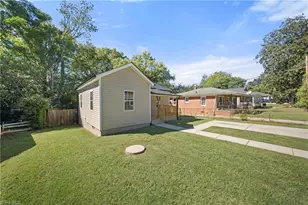 2810 Ansonia St, Winston-Salem, NC 27105 - Photo 4