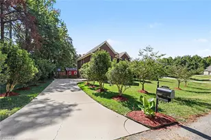 8919 Grv Pk Dr, Oak Ridge, NC 27310 - Photo 38