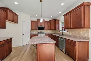 8919 Grv Pk Dr, Oak Ridge, NC 27310 - Photo 8