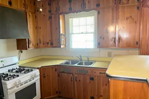 1316 Hawthorne Ln, Burlington, NC 27215 - Photo 10