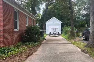 1316 Hawthorne Ln, Burlington, NC 27215 - Photo 2