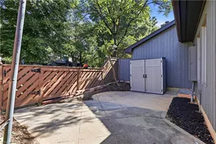 210 College Rd, Greensboro, NC 27410 - Photo 32