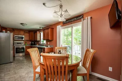 3693 Courtland Circle, Thomasville, NC 27360 - Photo 4