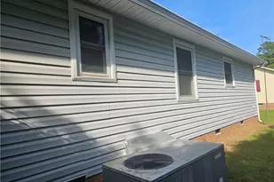 146 E 3rd St, Denton, NC 27239 - Photo 2