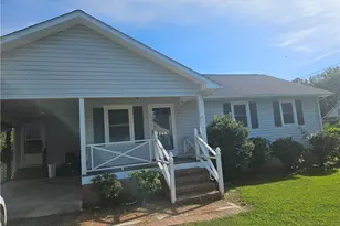 146 E 3rd St, Denton, NC 27239 - Photo 2