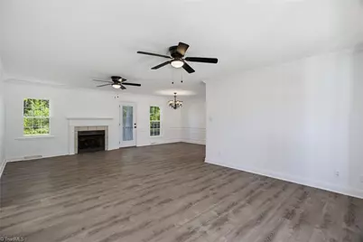 202 Dilworth Road, High Point, NC 27265 - Photo 4