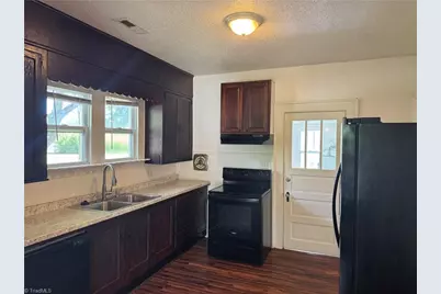 2311 Mullins Drive, Winston-Salem, NC 27107 - Photo 8
