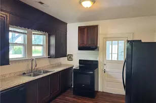 2311 Mullins Dr, Winston-Salem, NC 27107 - Photo 8