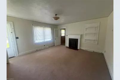 302 N 7th Avenue, Mayodan, NC 27027 - Photo 4