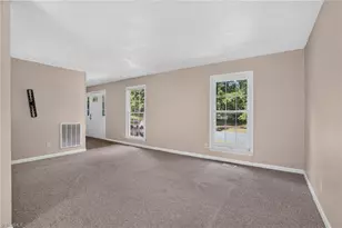 3207 Delmonte Dr, Greensboro, NC 27406 - Photo 18