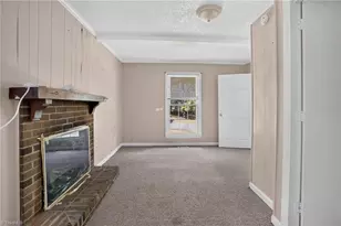 3207 Delmonte Dr, Greensboro, NC 27406 - Photo 14