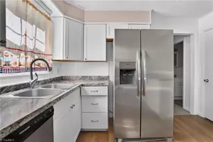 3207 Delmonte Dr, Greensboro, NC 27406 - Photo 22