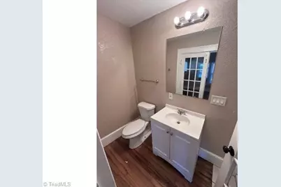 439 2nd Avenue SE, Hickory, NC 28602 - Photo 6