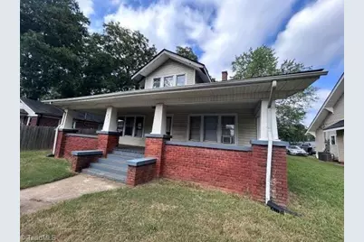 439 2nd Avenue SE, Hickory, NC 28602 - Photo 1