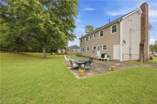3205 Crestview Dr, High Point, NC 27260 - Photo 44