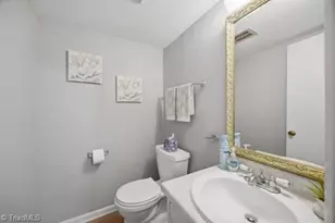 3205 Crestview Dr, High Point, NC 27260 - Photo 26