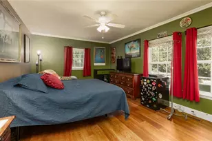 1101 Brookside Dr, Greensboro, NC 27408 - Photo 18