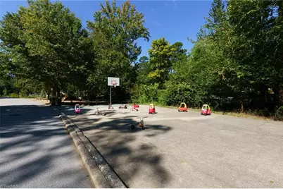 1101 Brookside Drive, Greensboro, NC 27408 - Photo 36