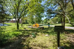 1101 Brookside Dr, Greensboro, NC 27408 - Photo 38