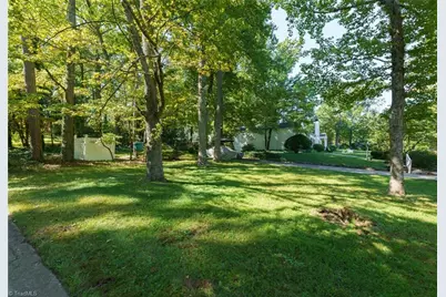 1101 Brookside Drive, Greensboro, NC 27408 - Photo 40