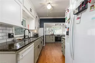 1101 Brookside Dr, Greensboro, NC 27408 - Photo 10