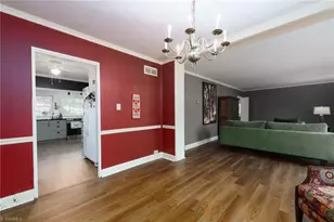 1101 Brookside Dr, Greensboro, NC 27408 - Photo 4
