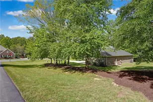 5219 Bethany Park Dr, Pleasant Garden, NC 27313 - Photo 40