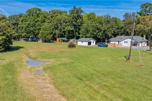922 S Main St, Randleman, NC 27317 - Photo 18