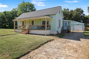 318 Greer Ave, High Point, NC 27260 - Photo 2