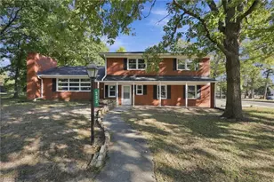 532 Oakwood Ln, Graham, NC 27253 - Photo 1