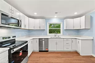 532 Oakwood Ln, Graham, NC 27253 - Photo 12