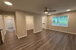 7085 Hanesbrook Cir, Clemmons, NC 27012 - Photo 10