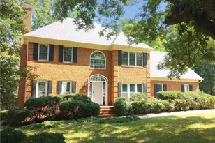 8 Dunkirk Pl, Greensboro, NC 27410 - Photo 4
