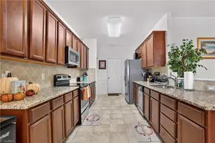 6010 Trailshead Dr, Greensboro, NC 27405 - Photo 6
