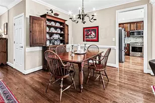 5504 7 Gates Dr, Greensboro, NC 27410 - Photo 8